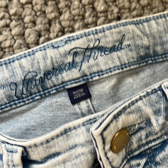 Universal threads light wash skinny jeans - Picture 2 of 3